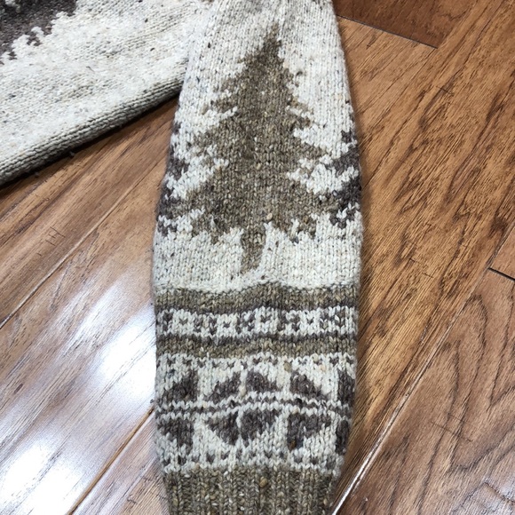 Vintage Ralph Lauren Hand Knit w/ Leather Buttons - Picture 11 of 16